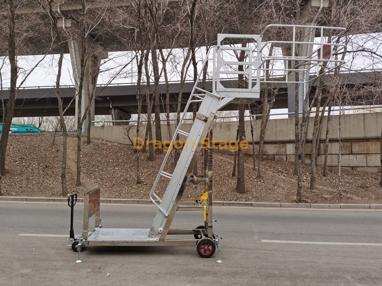 油罐车专用梯 取样车铝合金不锈钢可移动手摇伸缩升降爬梯平台梯